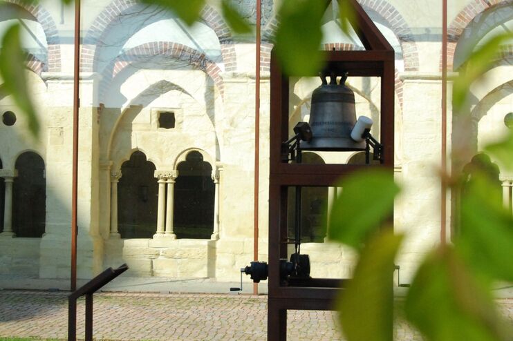 ein Kloster im Sommer