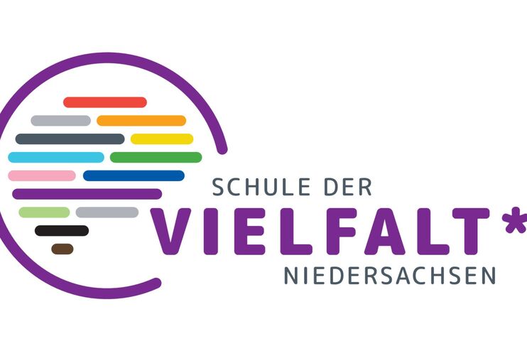 Ein farbiges Logo mit dem Text Schule der Vielfalt